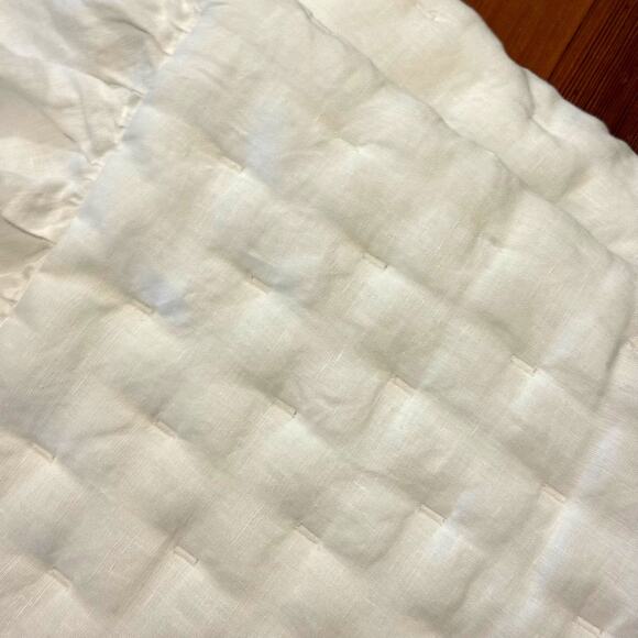 NWT Pottery Barn Kids Belgian Linen Ruffle Quilt Blanket White Room Decor Baby - Picture 4 of 6